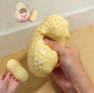 Peanut Stress Ball Crunchy Squeeze Ball Squishy Toy Buttery-Soft Feel Fidget Toy ASMR Sensory Anti Stress Toys for Kids Adults