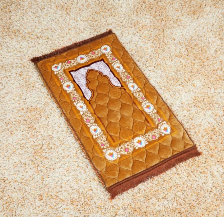 Kiswah Printed Prayer Mat - Rauha