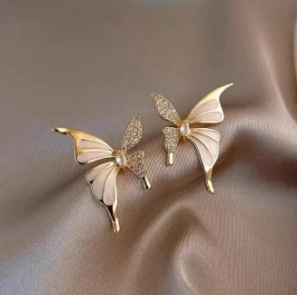 Pair Of Golden Zirconia 925 Needle Butterfly Earrings For Girls Fashion Personality Korean Jewellery For Girls