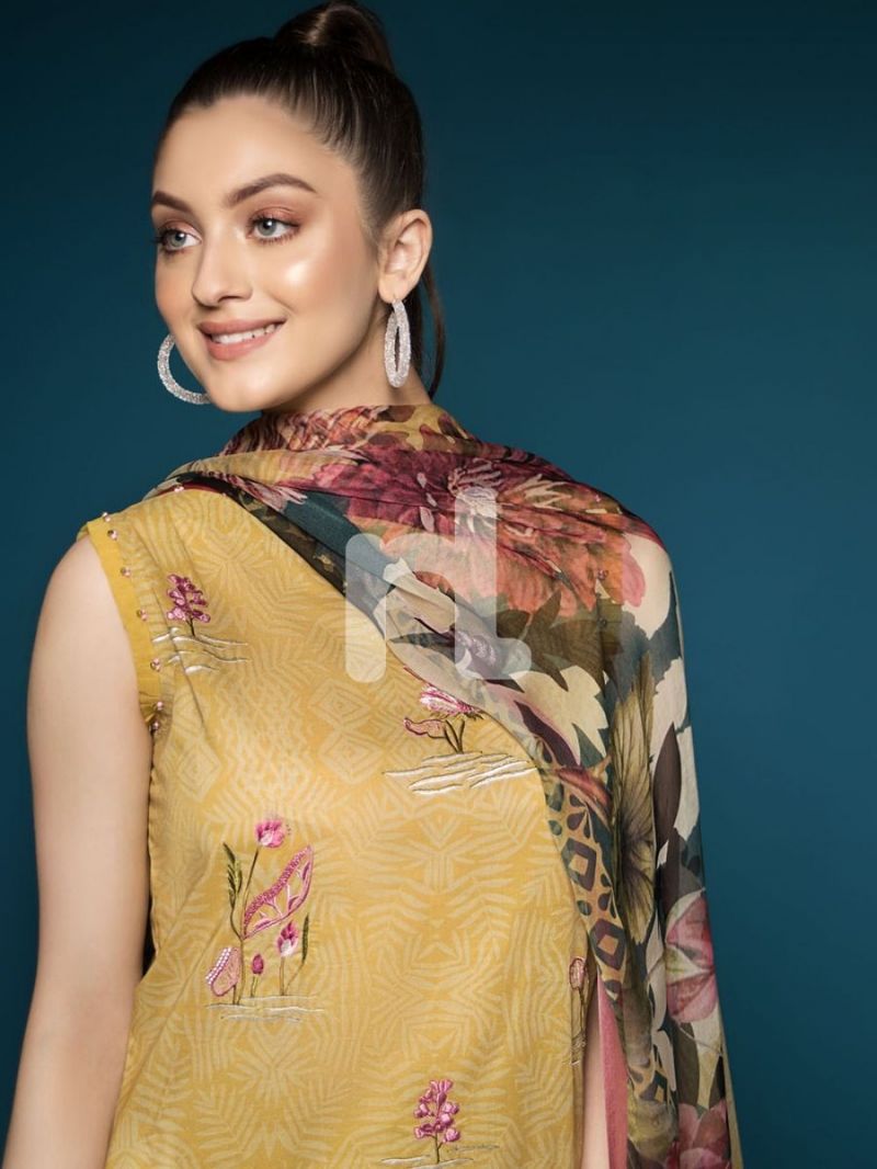 41906125-Lawn & Viscose Krinckle Chiffon – Brown Digital Printed Embroidered 3PC