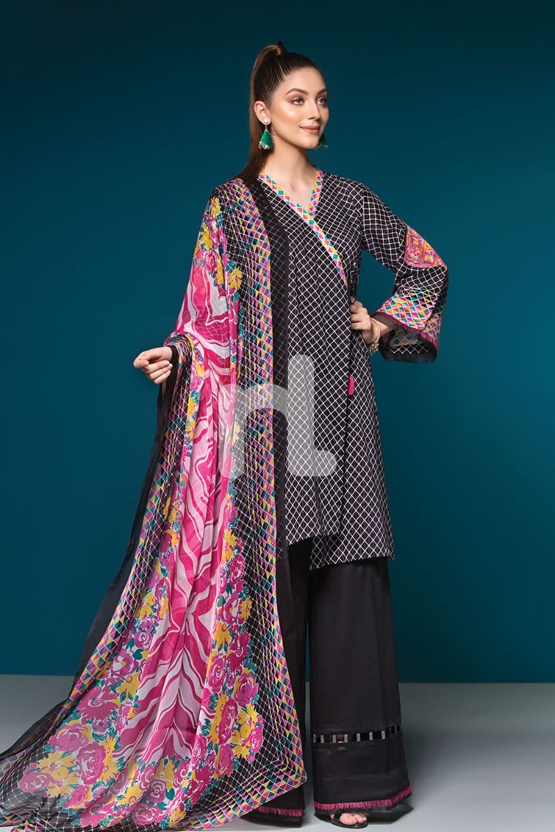 41906129-Lawn & Viscose Krinckle Chiffon – Black Digital Printed 3PC