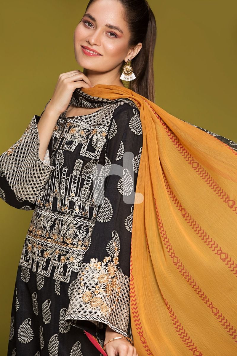 41906055-Lawn & Krinckle Chiffon– Black Printed Embroidered 2PC